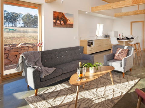 Avonside Alpine Estate - Phillip Island Accommodation 1
