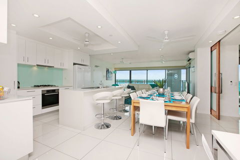 Beachlife Sea Spray Apartment - Phillip Island Accommodation 1
