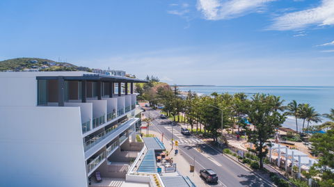 Echelon Apartments Yeppoon - Phillip Island Accommodation 0