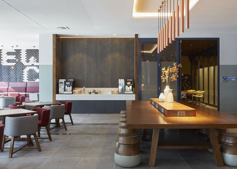 Holiday Inn Express Newcastle - Phillip Island Accommodation 1