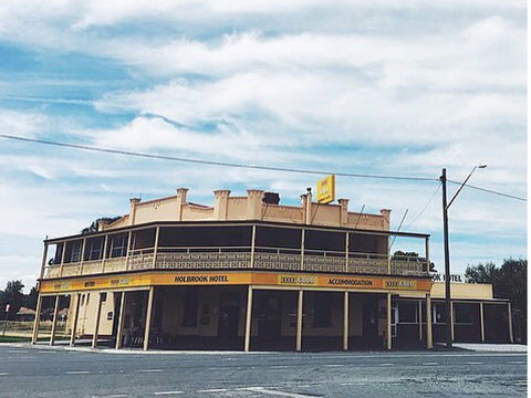 Holbrook Hotel - Phillip Island Accommodation 0