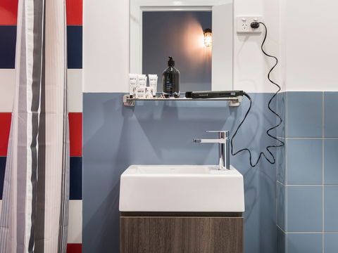 Hostel G Perth - Phillip Island Accommodation 2