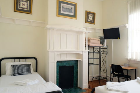 Hotel Claremont Guest House - Phillip Island Accommodation 2