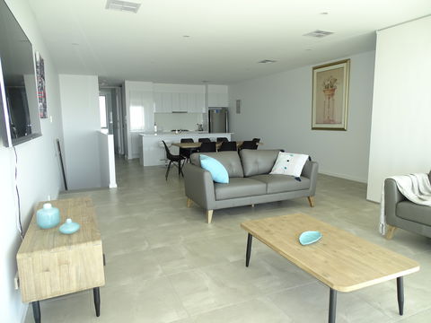 Moonta Shores - Phillip Island Accommodation 2