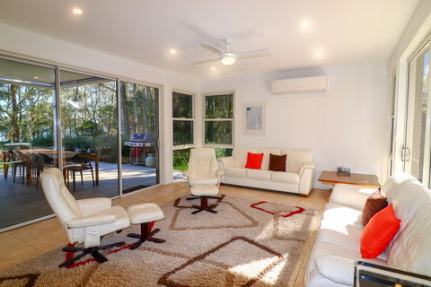 Pelican Escape 11 - Phillip Island Accommodation 2