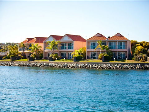 Port Lincoln Waterfront Apartments - Phillip Island Accommodation 2