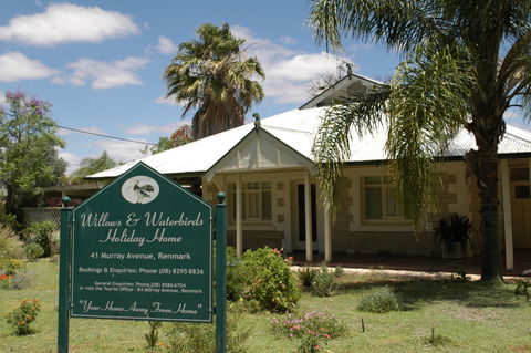 Renmark Holiday Home Willows & Waterbirds - Phillip Island Accommodation 0