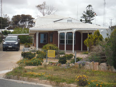 Shore Times - Phillip Island Accommodation 1