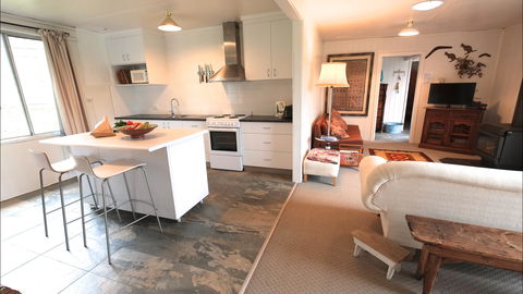 Sisters Beach House - Phillip Island Accommodation 0