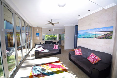 Sun Worship Crescent Head Eco Villas - Phillip Island Accommodation 2