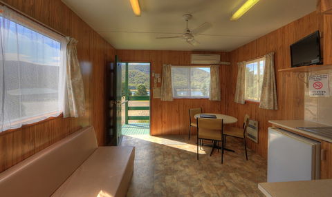 Talbingo Tourist Caravan Park - Phillip Island Accommodation 1