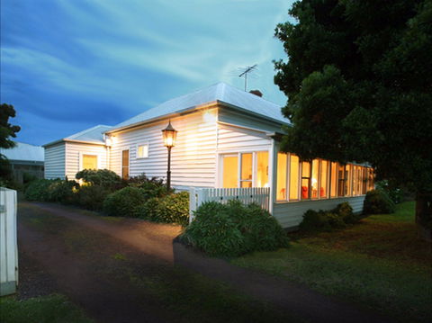 The Lonsdale Palms - Phillip Island Accommodation 0