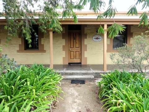 Walnut Cottage - Phillip Island Accommodation 0