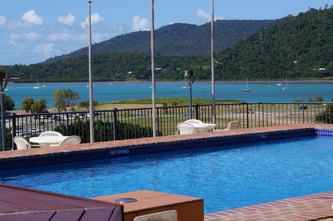 Whitsunday Terraces Resort - Phillip Island Accommodation 2