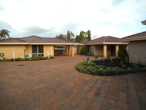 Busselton Seaside Escape Apartment - Phillip Island Accommodation 0