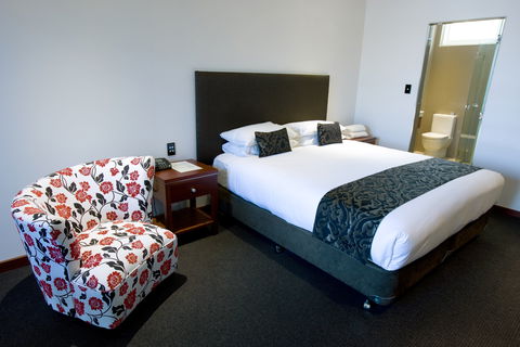Commodore On The Park - Phillip Island Accommodation 1
