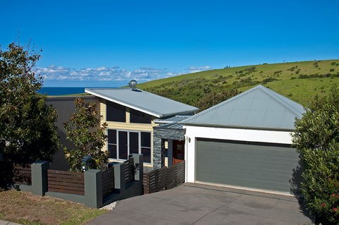 Cooke’s Haven - Phillip Island Accommodation 0