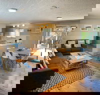 Crows Nest - Phillip Island Accommodation