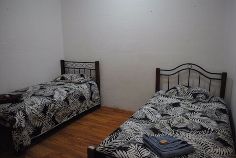 East Arnhem Real Estate - 6B Isal - Phillip Island Accommodation 2