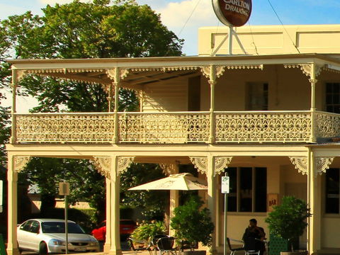 Hibernian Hotel Apartments - Phillip Island Accommodation 2