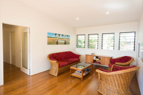 Just Sit: Moruya Heads - Phillip Island Accommodation 2