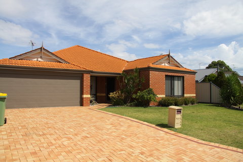 Mandurah Golf Links Retreat - Phillip Island Accommodation 0