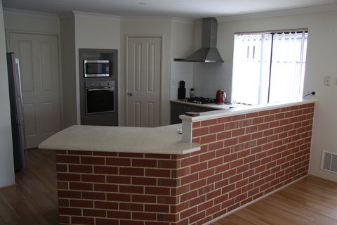 Mandurah Golf Links Retreat - Phillip Island Accommodation 1