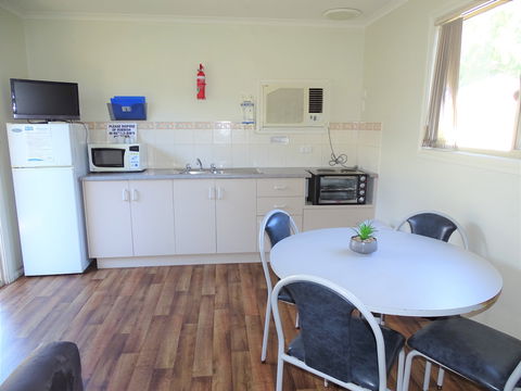 Moonta Bay Cabins - Cabin 3 - Phillip Island Accommodation 1