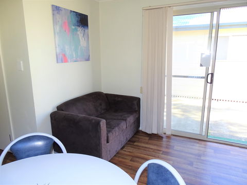 Moonta Bay Cabins - Cabin 3 - Phillip Island Accommodation 2