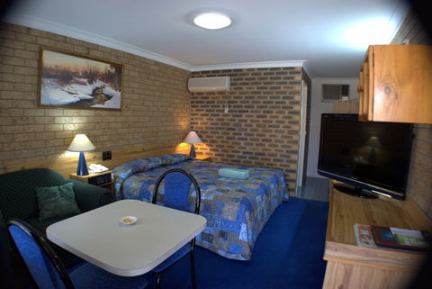 Settlers Motor Inn - Phillip Island Accommodation 1