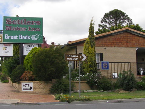 Settlers Motor Inn - Phillip Island Accommodation 2