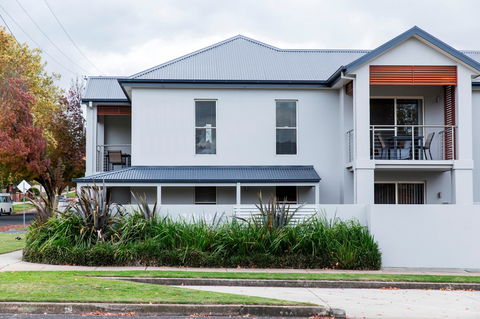 Stay Bathurst - Phillip Island Accommodation 0
