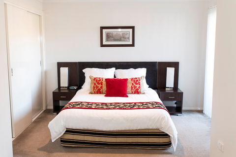 Stay Bathurst - Phillip Island Accommodation 1