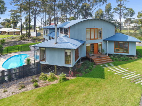 Tura Tree House - Phillip Island Accommodation 0