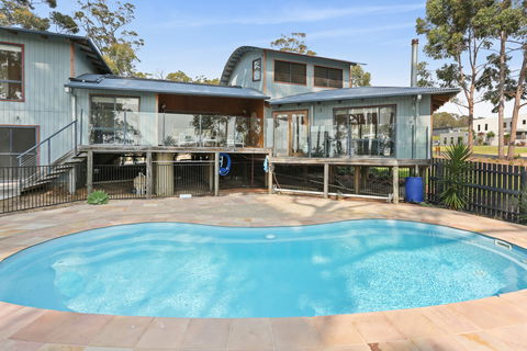 Tura Tree House - Phillip Island Accommodation 1