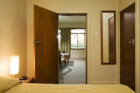 University House - Phillip Island Accommodation 2