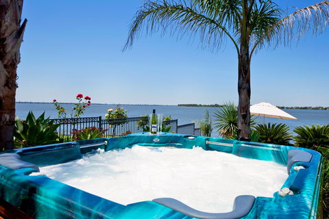 Waterfront Holiday Houses - Phillip Island Accommodation 1