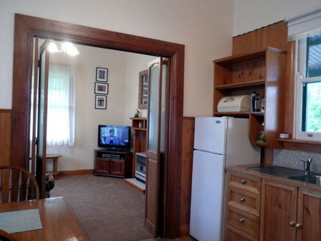 Trafalgar Cottage - Phillip Island Accommodation 3