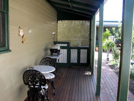 Trafalgar Cottage - Phillip Island Accommodation 4