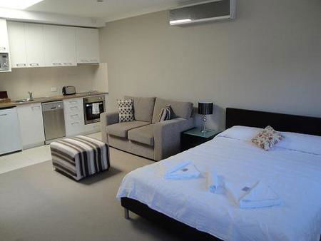 The Queenscliff Inn - Phillip Island Accommodation 2
