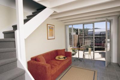 Oceanic Apartments - Phillip Island Accommodation 3