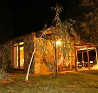 Wombat Hills Cottages - Phillip Island Accommodation