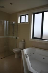 Ultimate Holiday Apartments - Phillip Island Accommodation 4