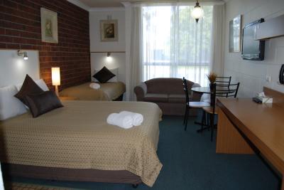 Terrace Motel Cranbourne - Phillip Island Accommodation 3