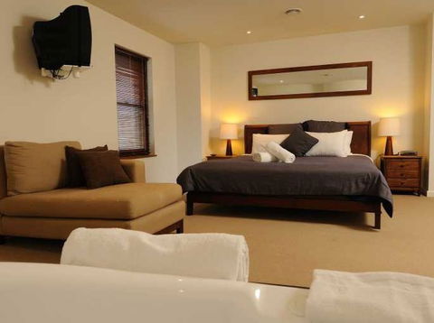 Sackville Apt No 1 - Phillip Island Accommodation 1