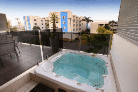 Alex Beach House - Phillip Island Accommodation 3