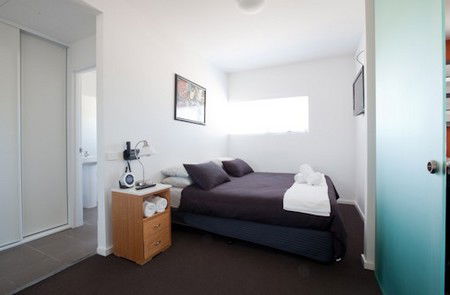 Honeysuckle Executive Apartments - Phillip Island Accommodation 1