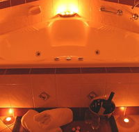 Anglesea Overboard Seaside Cottage - Phillip Island Accommodation