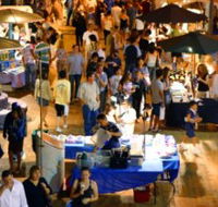 Surfers Paradise Beachfront Markets - Phillip Island Accommodation