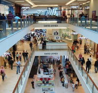 Meadow Heights Shopping Centre - Phillip Island Accommodation